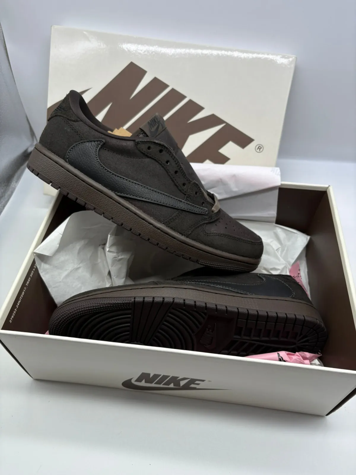 Jordan 1 Low Travis Scott Velvet Brown