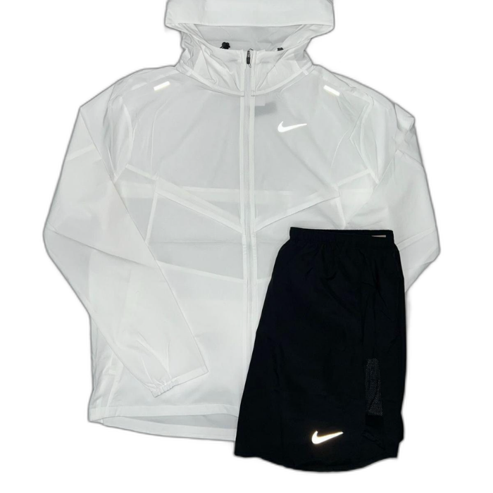 set WHITE / BLACK